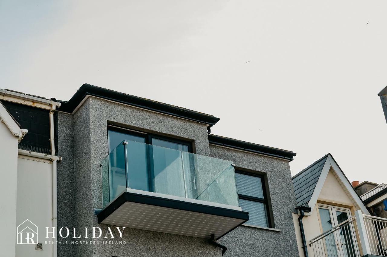 Portrush Penthouse Villa Exterior photo